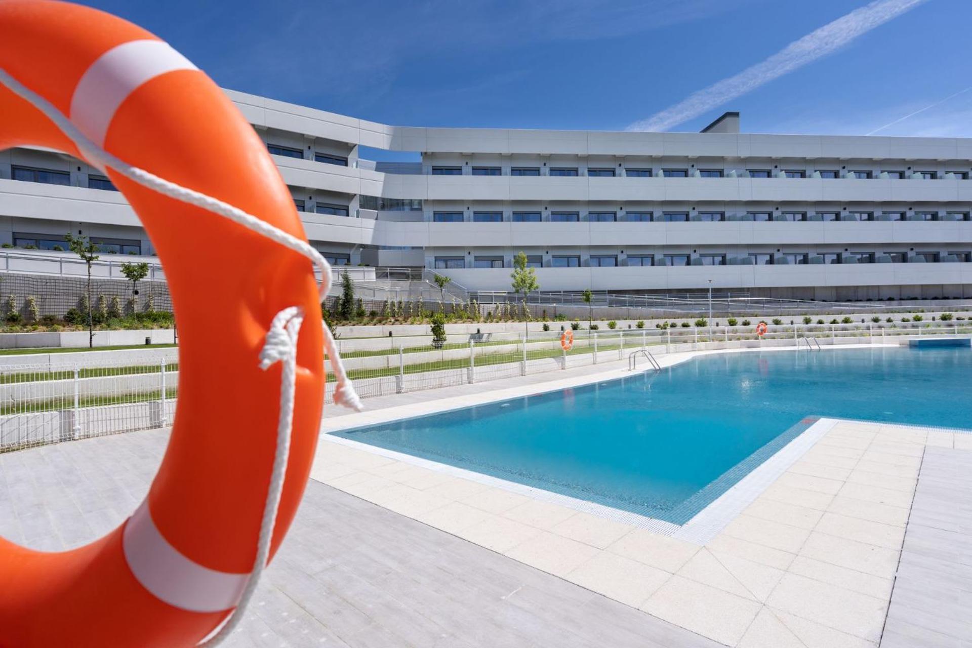 Student Experience Madrid Pozuelo - Luxury Hostel Pozuelo de Alarcón Екстериор снимка