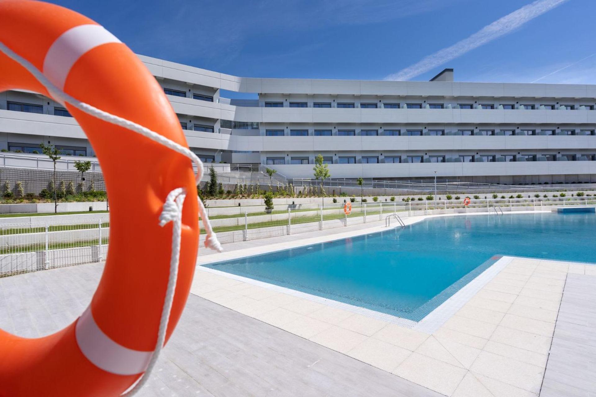 Student Experience Madrid Pozuelo - Luxury Hostel Pozuelo de Alarcón Екстериор снимка
